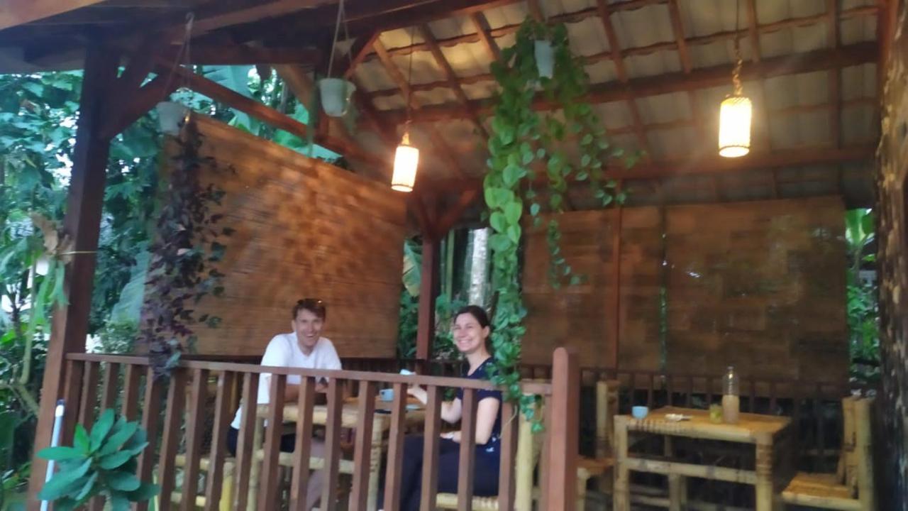 Pondok Rinjani Bungalow เตเตบาตู ภายนอก รูปภาพ