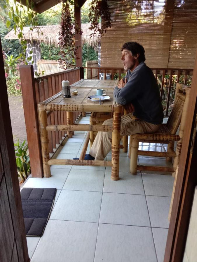 Pondok Rinjani Bungalow เตเตบาตู ภายนอก รูปภาพ