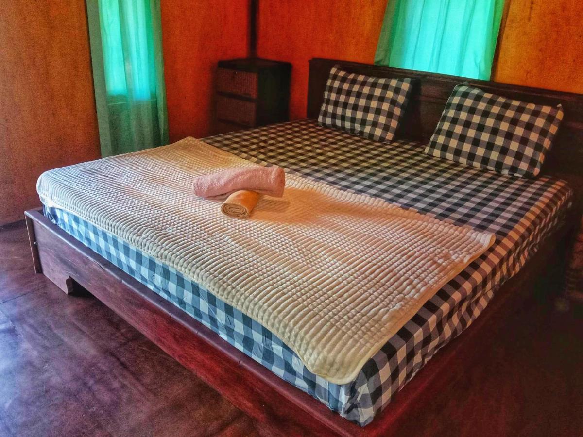 Pondok Rinjani Bungalow เตเตบาตู ภายนอก รูปภาพ
