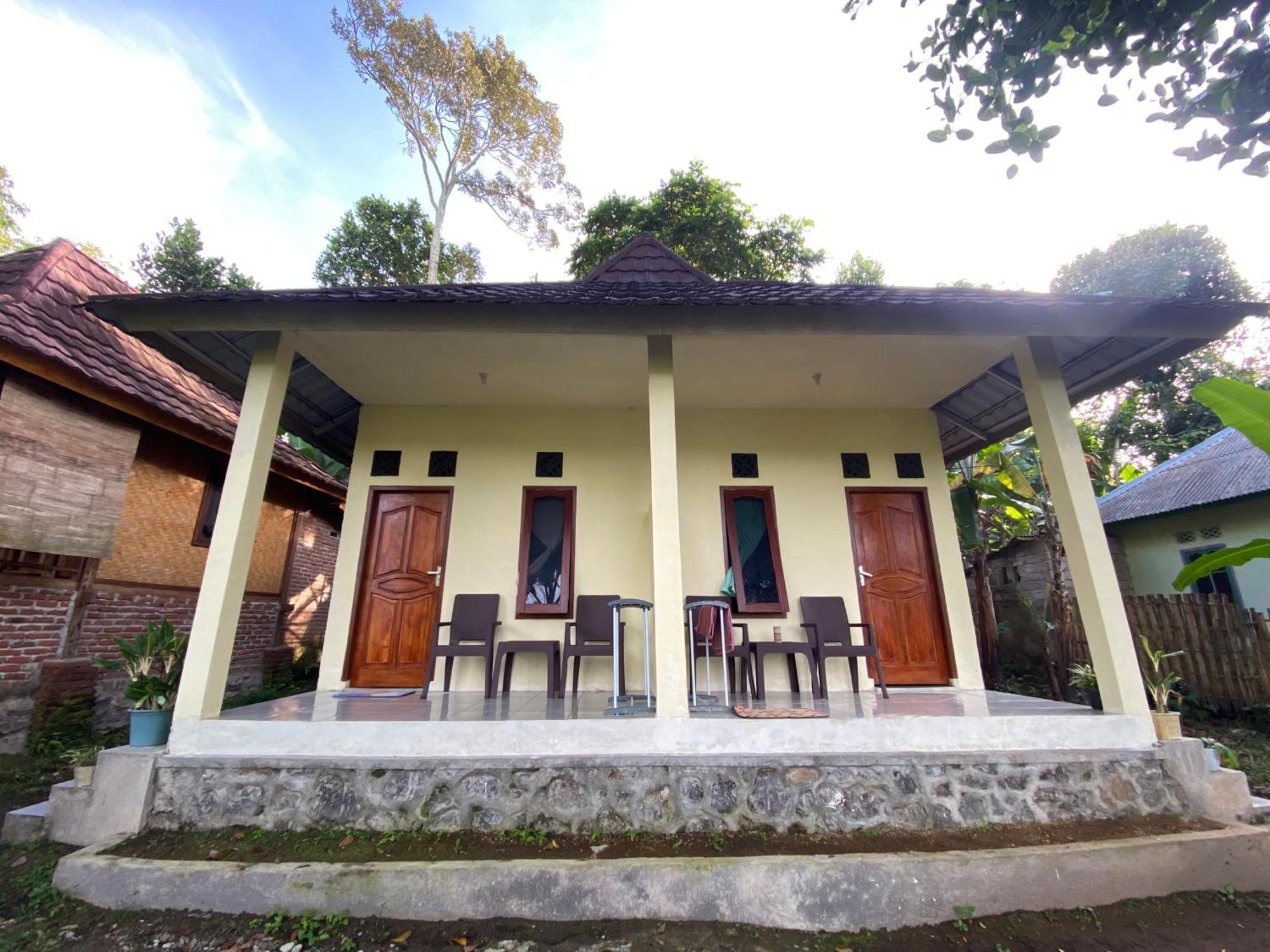 Pondok Rinjani Bungalow เตเตบาตู ภายนอก รูปภาพ