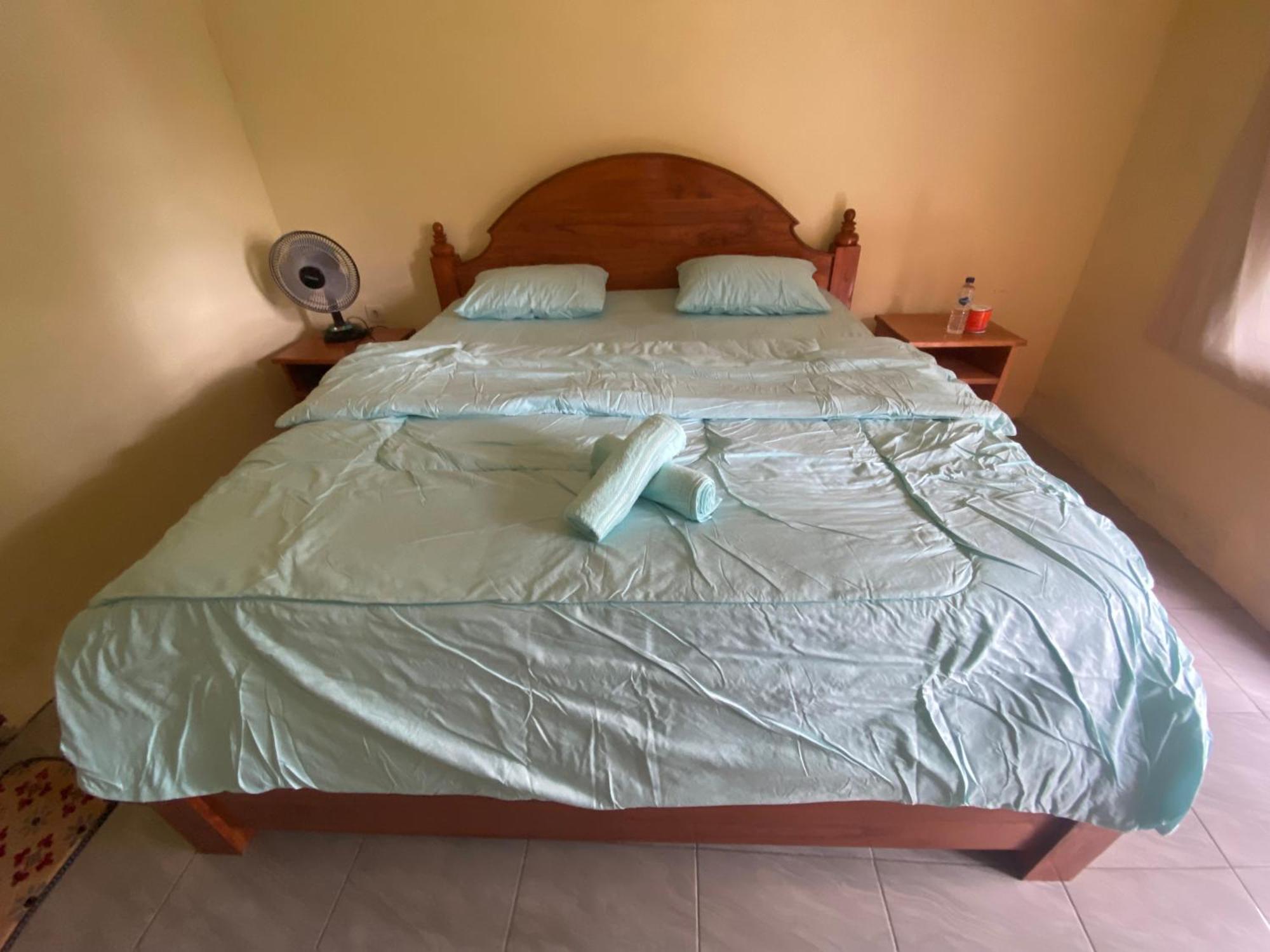 Pondok Rinjani Bungalow เตเตบาตู ภายนอก รูปภาพ
