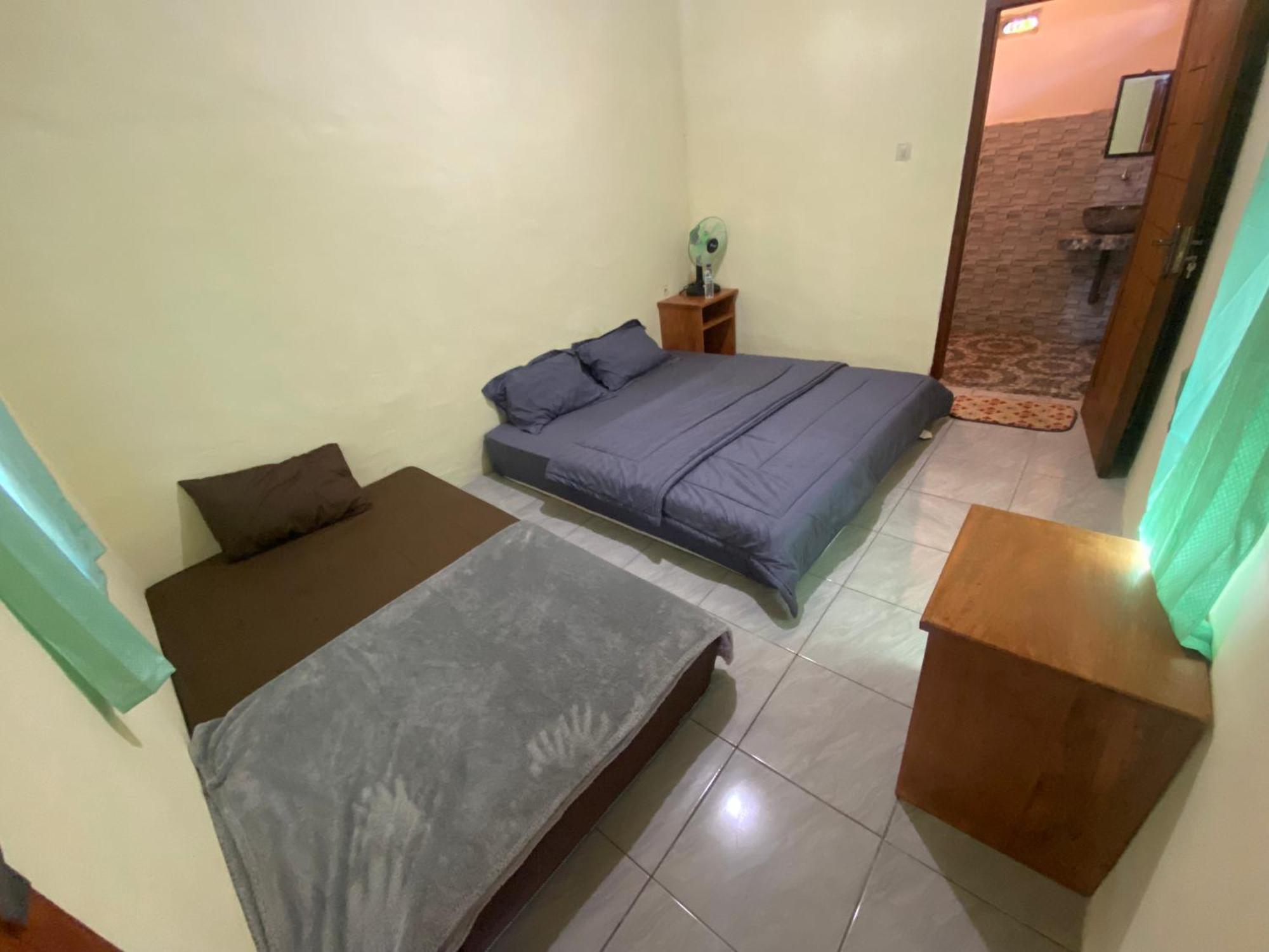 Pondok Rinjani Bungalow เตเตบาตู ภายนอก รูปภาพ